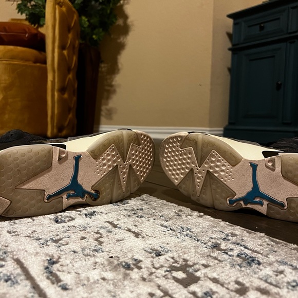 Authentic Jordans size 8 women - Picture 4 of 4